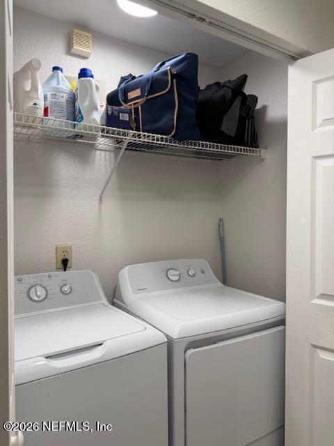 Building Photo - 13810 Sutton Park Dr N