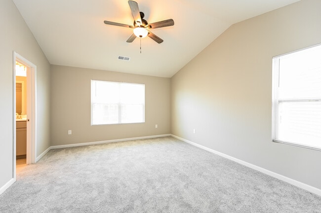 Building Photo - 4930 Pebble Ct