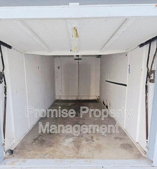 Spacious garage, plenty of room for storage. - 934 S Myers St