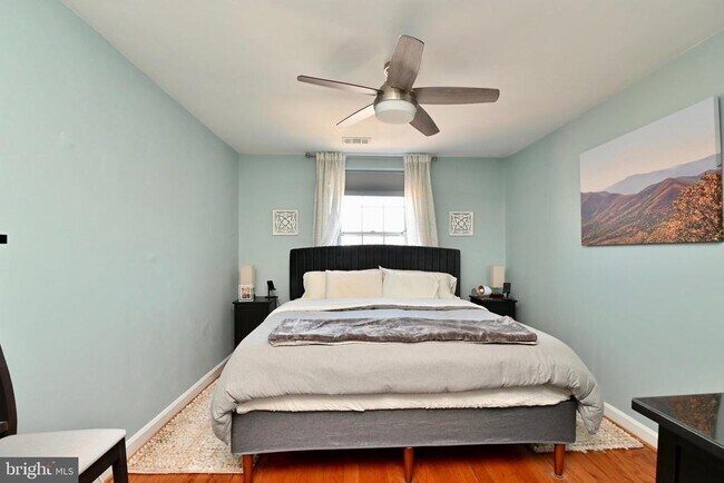 Building Photo - 3080 S Abingdon St