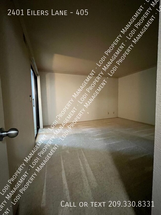 Building Photo - 2401 Eilers Ln