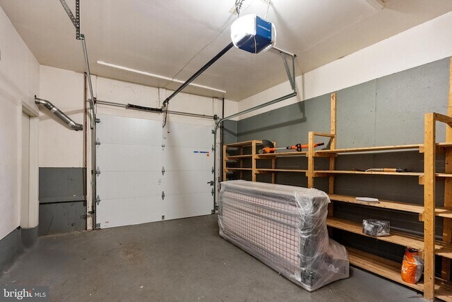 Building Photo - 10849 Whiterim Dr