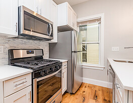 Building Photo - 244 Leyden St