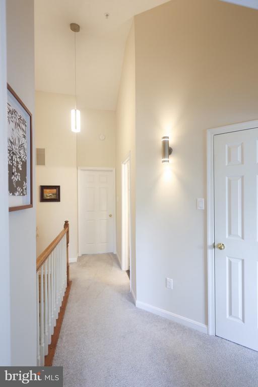 Building Photo - 1424 Falcon Nest Ct