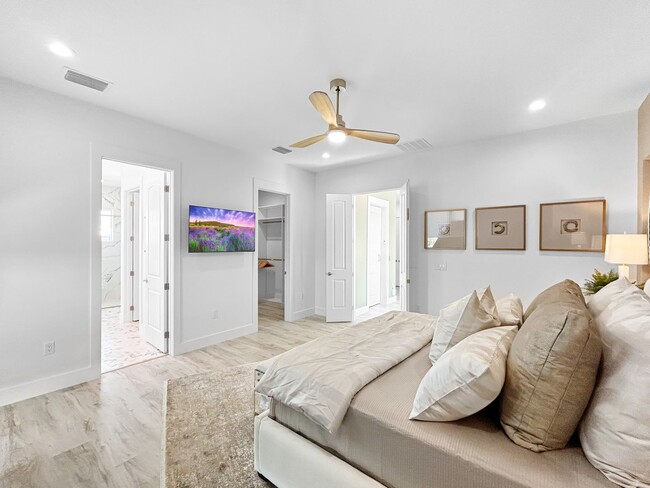 Building Photo - Waterfront Johns Pass Luxury | Steps to Beach + Pool, Hot Tub & Dock