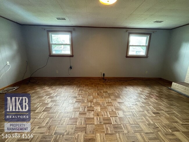 Building Photo - 3158 Galloway Dr