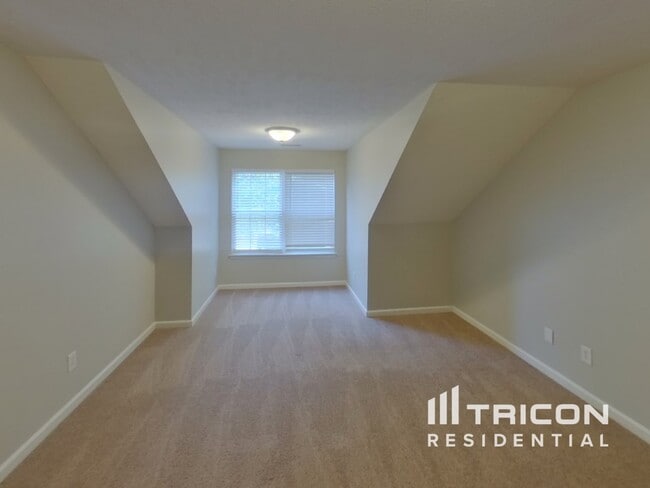 Building Photo - 3026 Wentworth Ct