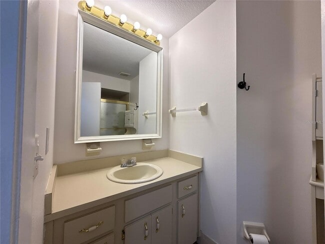 Building Photo - 8942 SW 109th Ln