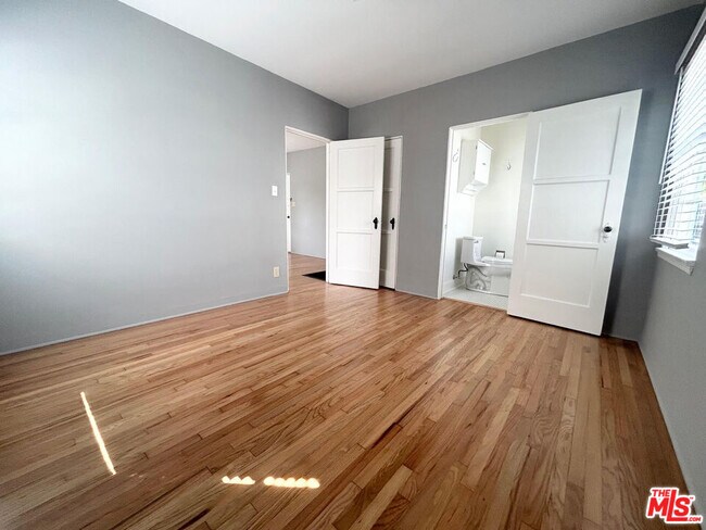 Building Photo - 940 Milwood Ave