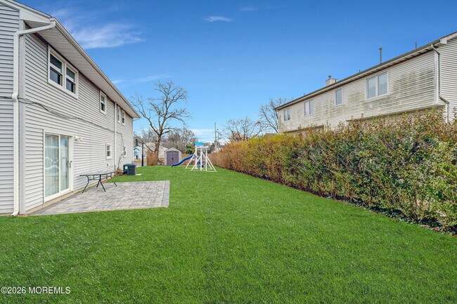 Building Photo - 280 Oakley Ave