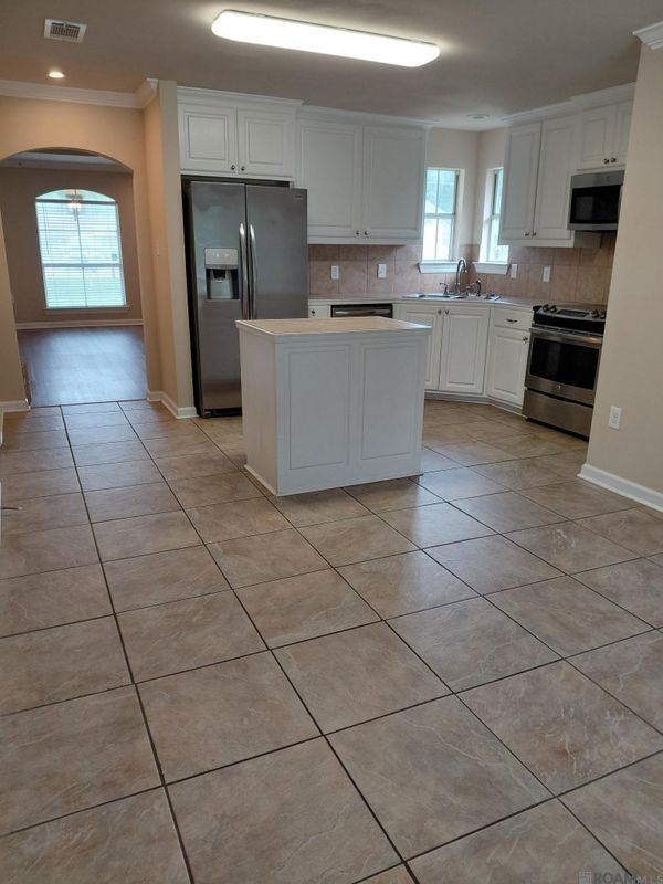 Building Photo - 13176 Brian Park Dr