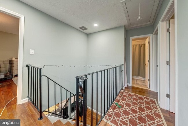 Building Photo - 300 Reneau Way