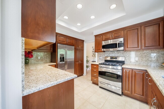 Building Photo - 43512 Via Magellan Dr