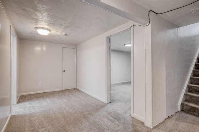 Building Photo - 377 Depew St