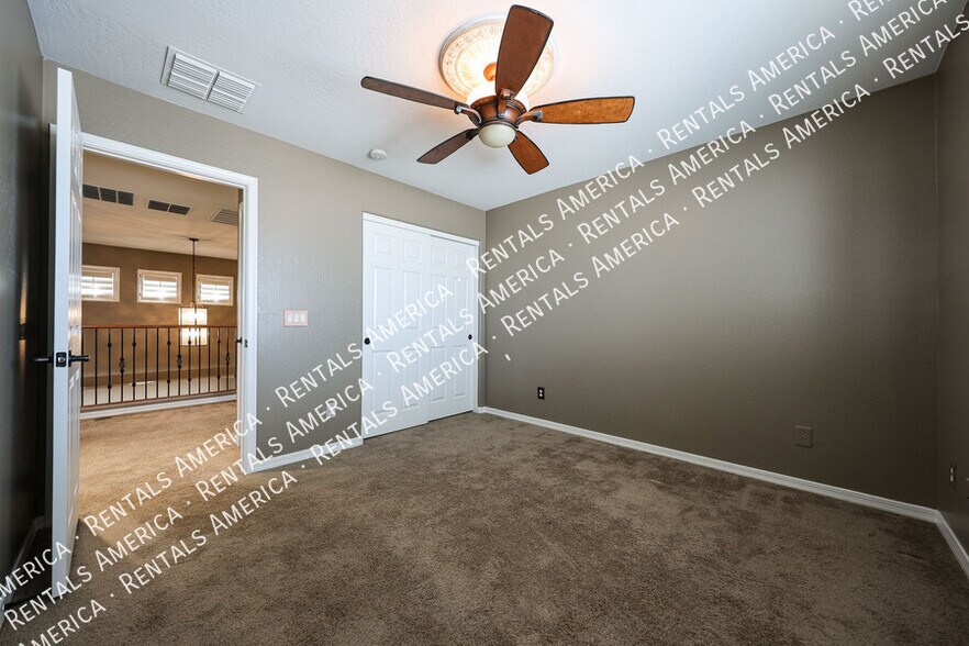 Building Photo - 26462 N 165th Dr