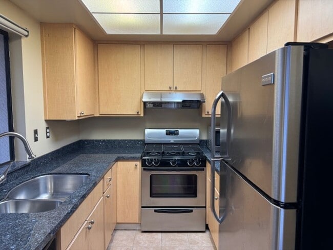 Building Photo - Wonderful 3 bedroom townhome in Main Chance Estates