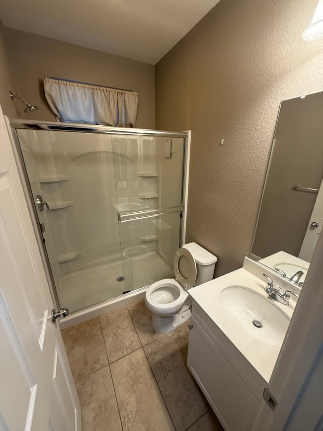 Building Photo - 305 MacArthur Way