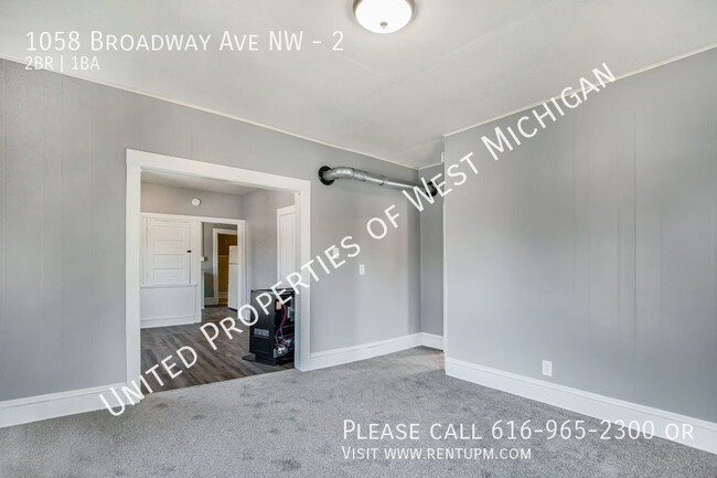 Building Photo - Available Now | 2 Bedroom 1 Bathroom in th...