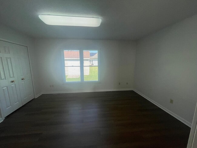 Building Photo - 10401 Whispering Pine Ln