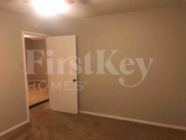 Building Photo - 18111 Fireside Dr