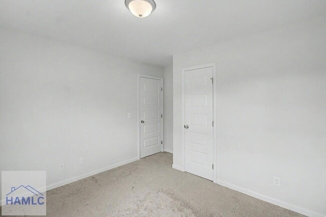 Building Photo - 274 Renwick Lp