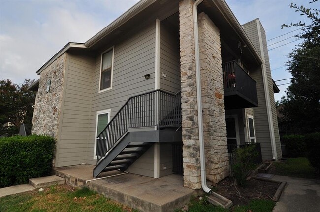 Primary Photo - 10616 Mellow Meadow Dr