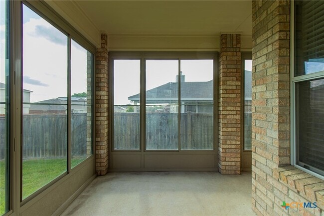 Building Photo - 2203 Love Rd