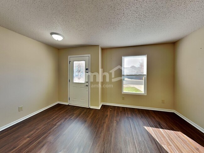 Building Photo - 1212 N Aberdeen Dr