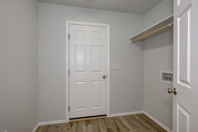 Building Photo - The 3 bedroom, 2 bedroom home also has a f...