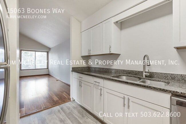 Building Photo - 15063 Boones Way