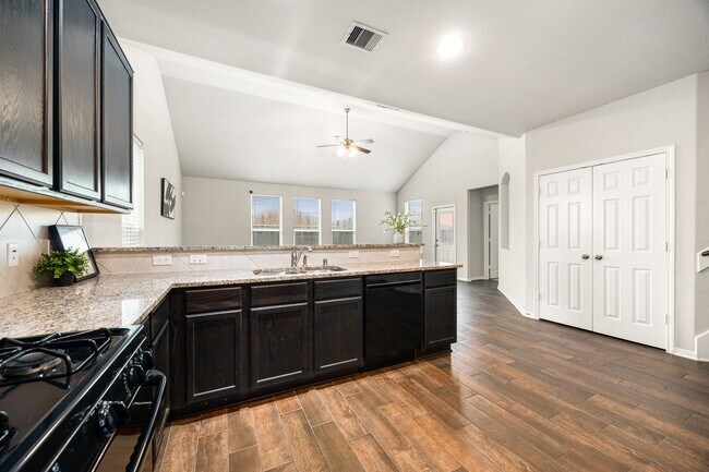 Building Photo - 4323 Wyanngate Dr