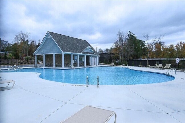 Building Photo - 2304 Shetley Creek Dr
