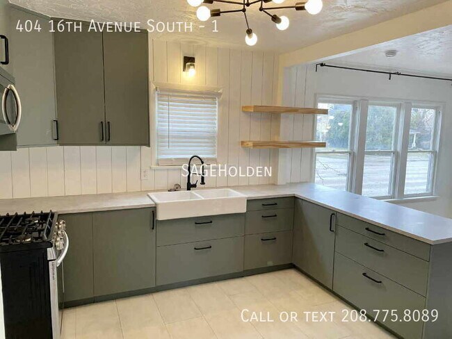 Building Photo - 404 16th Ave S