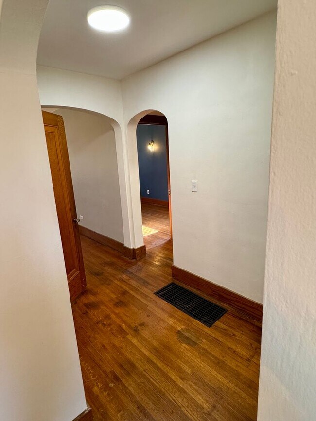 Building Photo - Charming 4-Bedroom Home in Private Setting