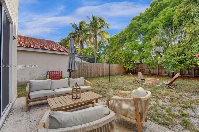 Building Photo - 2508 Cardaman Ave