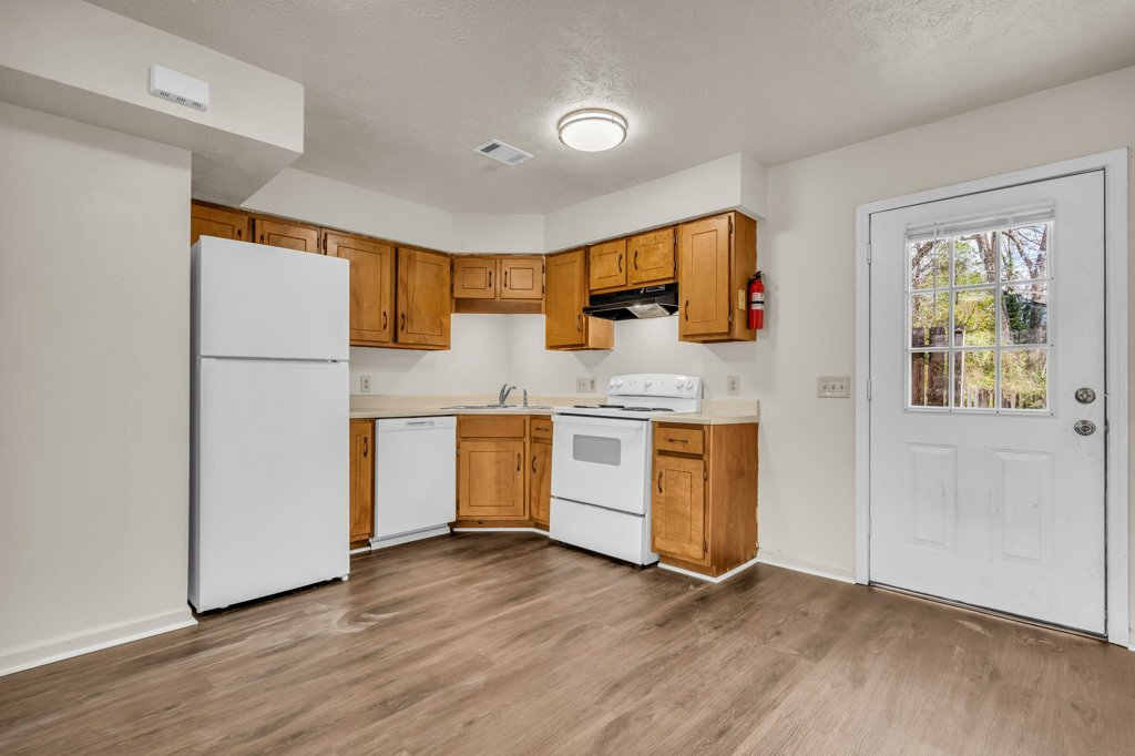 Building Photo - 162 High St