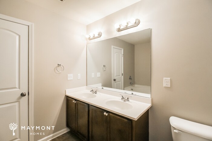 Building Photo - 1630 Hydrangea Ln