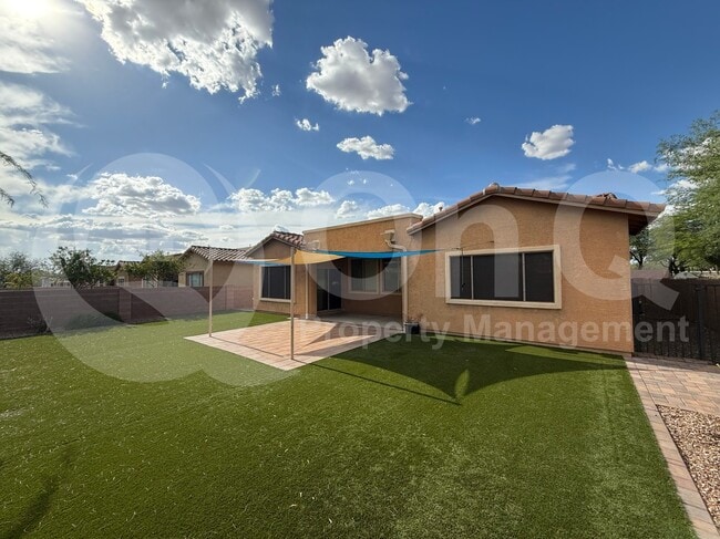 Building Photo - 1419 W Red Creek Dr