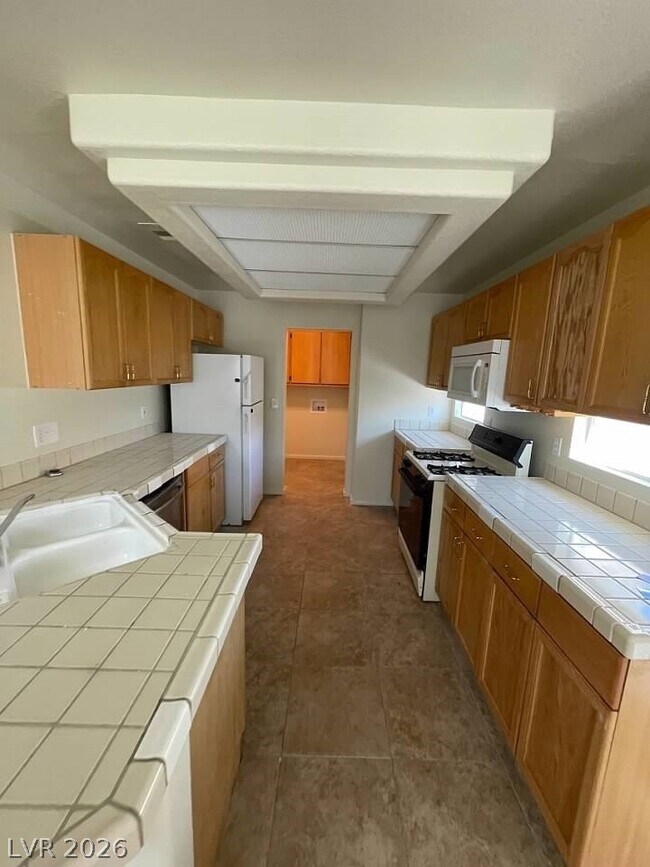 Building Photo - 8829 Cornwall Glen Ave