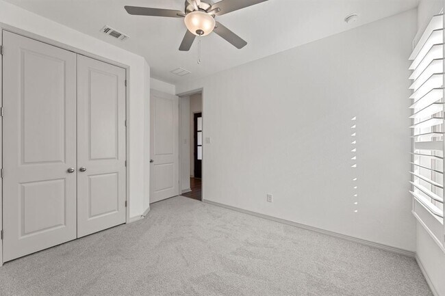 Building Photo - 1104 Spring Gulch Ln