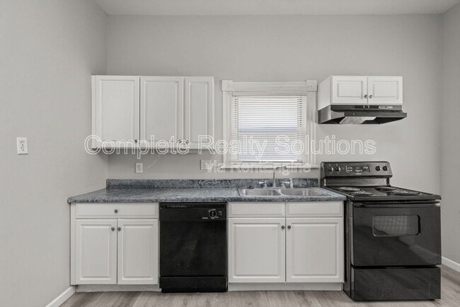 Building Photo - 4035 Schiller Pl
