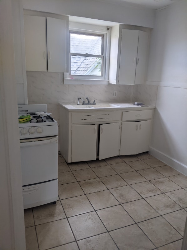 Building Photo - 3 Cherry St