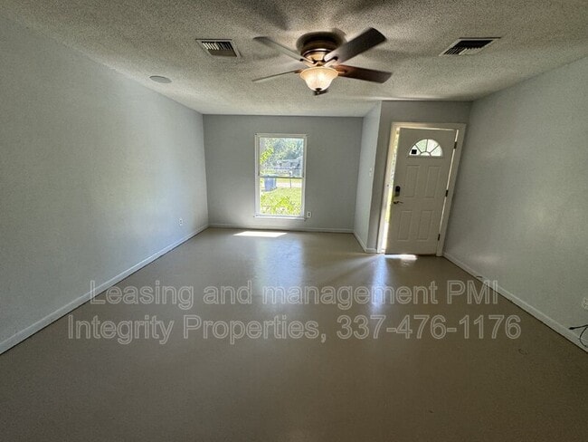 Building Photo - 114 Damon Dr