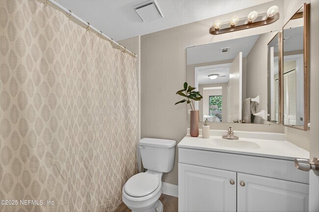 Building Photo - 7622 Las Palmas Way