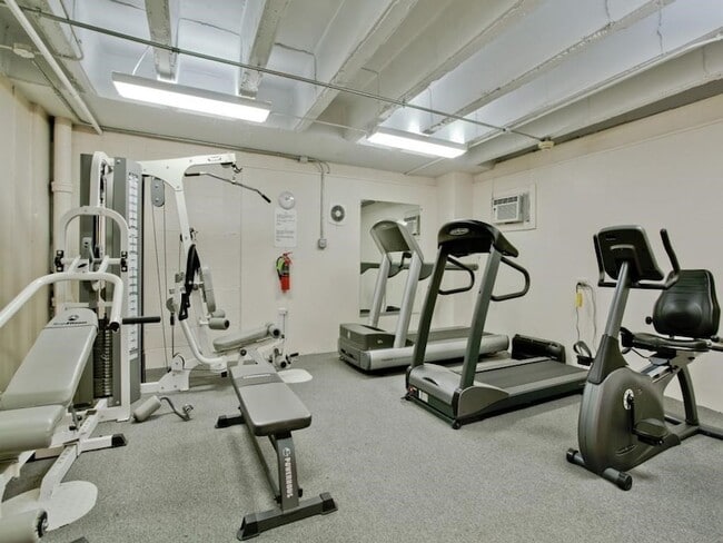 Building Photo - 3701 Turtle Creek Blvd