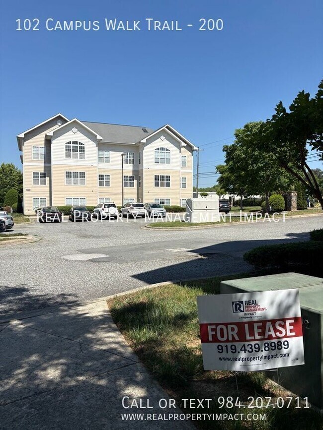 Building Photo - 102 Campus Walk Trl