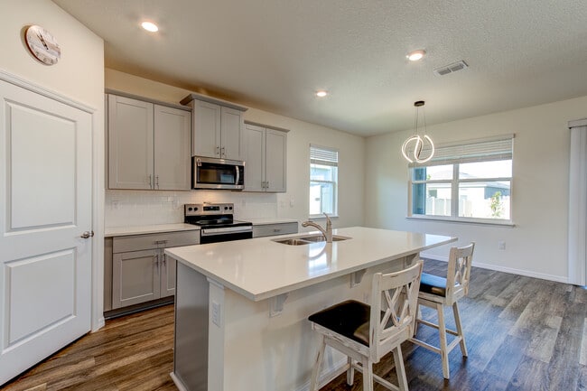 Building Photo - 339 Barebow Ln