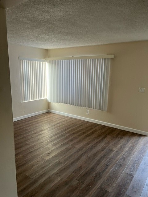 Building Photo - 2108 San Anseline Ave
