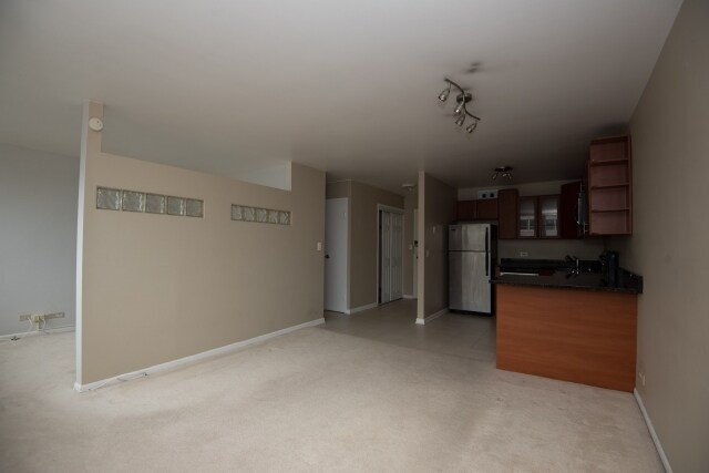 Building Photo - 3550 N Lake Shore Dr
