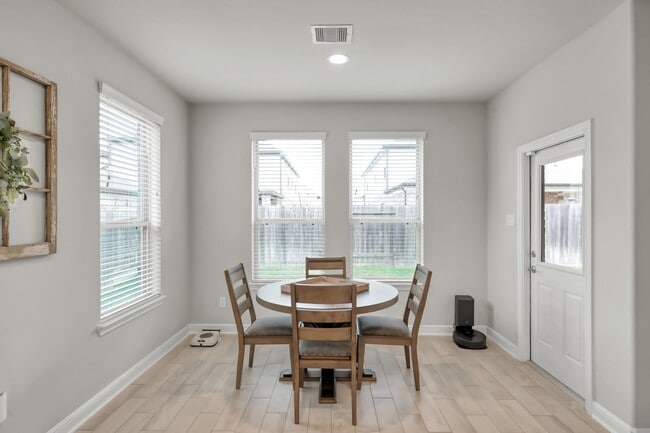 Building Photo - 241 Bright Blf Cir